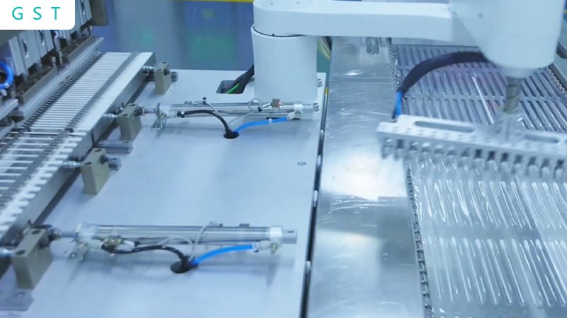 焊接机器人示教器：高效编程的得力助手